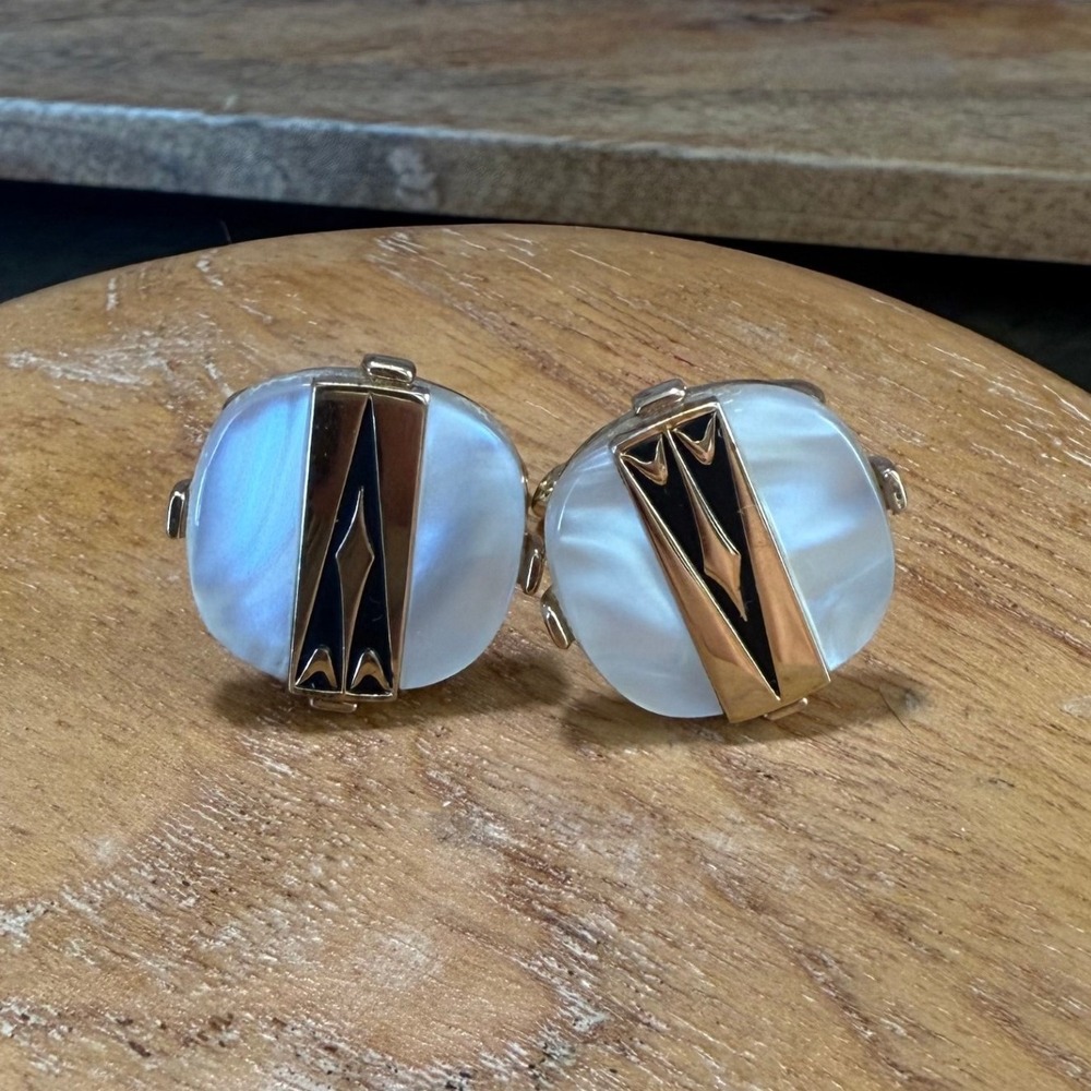 Vintage Swank‎ Cufflinks Gold Tone Mother of Pearl Classic Mens Jewelry